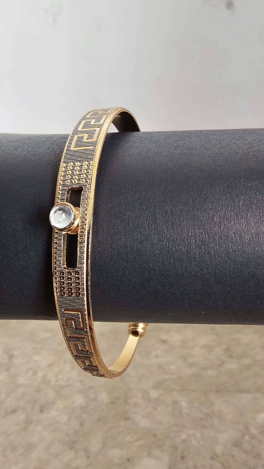 Greek Kada